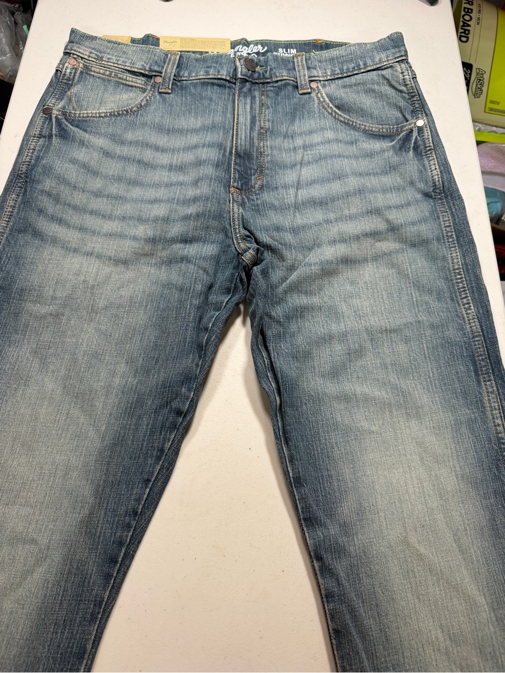 Wrangler Men’s Slim Jeans in Faded Blue Wash